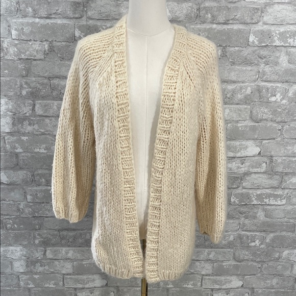 Zara Cozy Cream Knit Cardigan Sweater - Picture 1 of 5